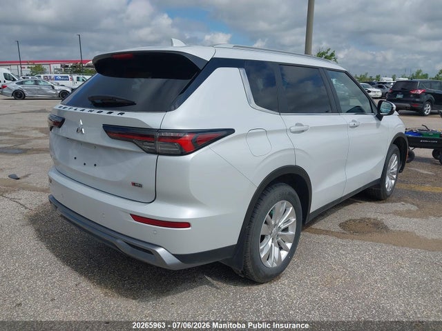 Mitsubishi Outlander Se 2025 JA4J4VA85SZ621544 Image 4