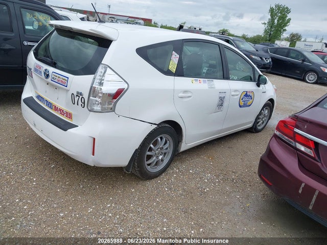 Toyota PRIUS V 2014 JTDZN3EU2E3311389 Image 4