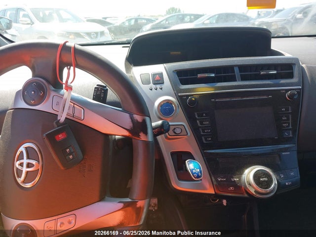 Toyota PRIUS V 2017 JTDZN3EU8HJ070986 Image 11