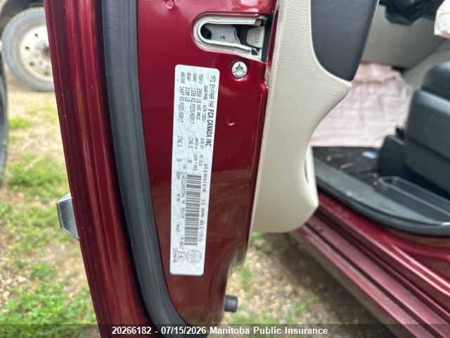 Dodge Grand Caravan Crew 2017 2C4RDGDGXHR575946 Image 9