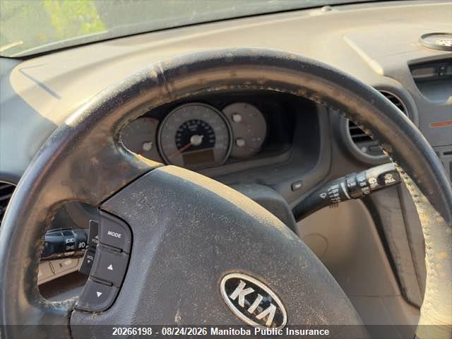 20266198 :رقم المزاد ، KNAFG526877083230 vin ، 2007 Kia Rondo Ex V6 مزاد بيع
