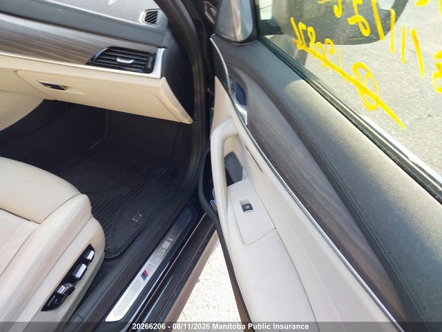 WBAJB9C58JG463844 BMW M550i Xdrive