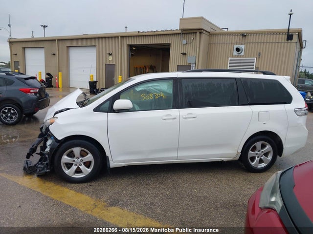 Toyota Sienna Le V6 2014 5TDKK3DC0ES486175 Image 14