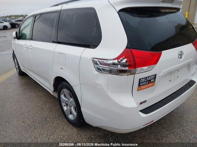Toyota Sienna Le V6 2014 5TDKK3DC0ES486175 Image 17