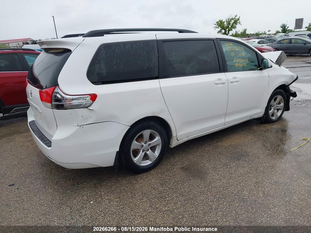 Toyota Sienna Le V6 2014 5TDKK3DC0ES486175 Image 4