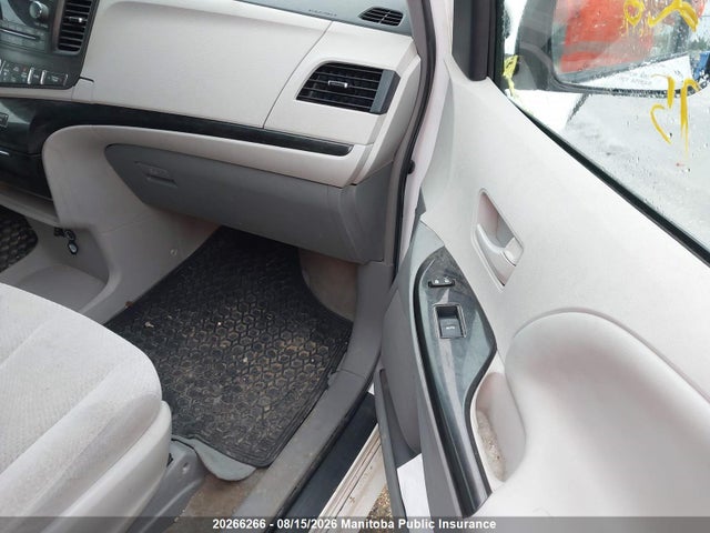 Toyota Sienna Le V6 2014 5TDKK3DC0ES486175 Image 5