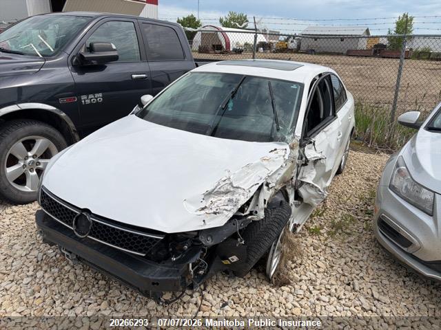 20266293 :رقم المزاد ، 3VWDX7AJ1BM080032 vin ، 2011 Volkswagen Jetta 2.5 مزاد بيع
