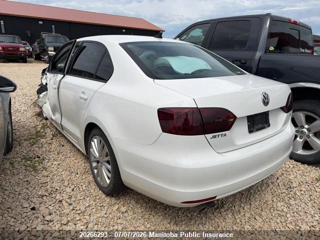 20266293 :رقم المزاد ، 3VWDX7AJ1BM080032 vin ، 2011 Volkswagen Jetta 2.5 مزاد بيع