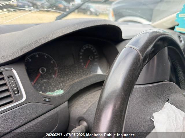 20266293 :رقم المزاد ، 3VWDX7AJ1BM080032 vin ، 2011 Volkswagen Jetta 2.5 مزاد بيع