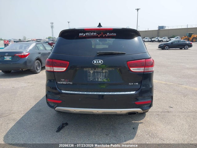 20266336 :رقم المزاد ، 5XYPKDA53HG281131 vin ، 2017 Kia Sorento Sx V6 مزاد بيع