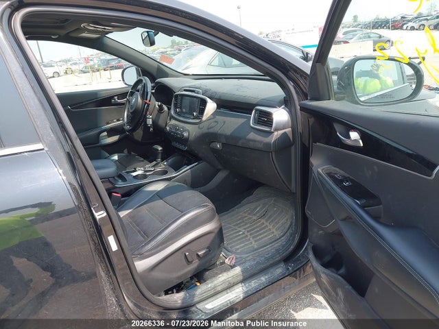 20266336 :رقم المزاد ، 5XYPKDA53HG281131 vin ، 2017 Kia Sorento Sx V6 مزاد بيع
