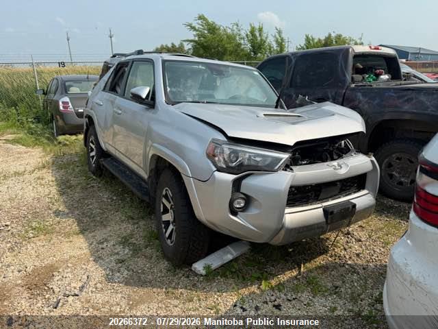 Toyota 4runner V6 2024 JTERU5JR7R6304969 главное изображение