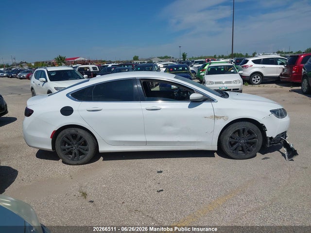 Chrysler 200 Limited V6 2015 1C3CCCAG7FN525655 Image 13