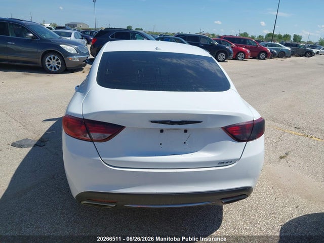 Chrysler 200 Limited V6 2015 1C3CCCAG7FN525655 Image 16
