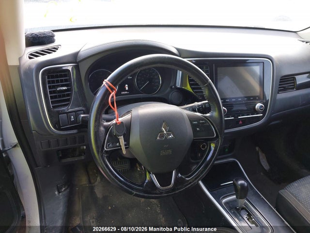 20266629 :رقم المزاد ، JA4AZ2A32LZ605372 vin ، 2020 Mitsubishi Outlander Es مزاد بيع