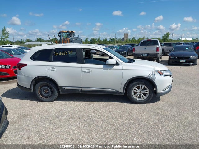 20266629 :رقم المزاد ، JA4AZ2A32LZ605372 vin ، 2020 Mitsubishi Outlander Es مزاد بيع