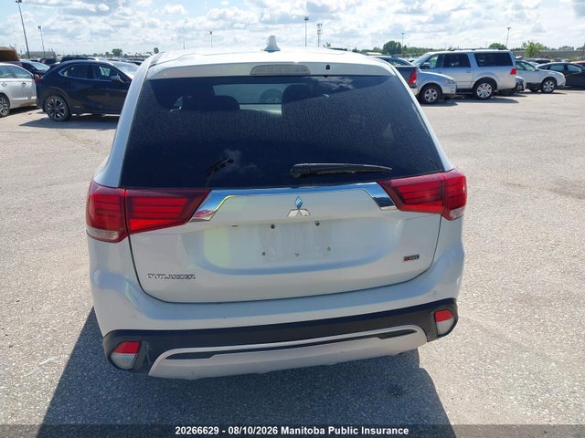 20266629 :رقم المزاد ، JA4AZ2A32LZ605372 vin ، 2020 Mitsubishi Outlander Es مزاد بيع
