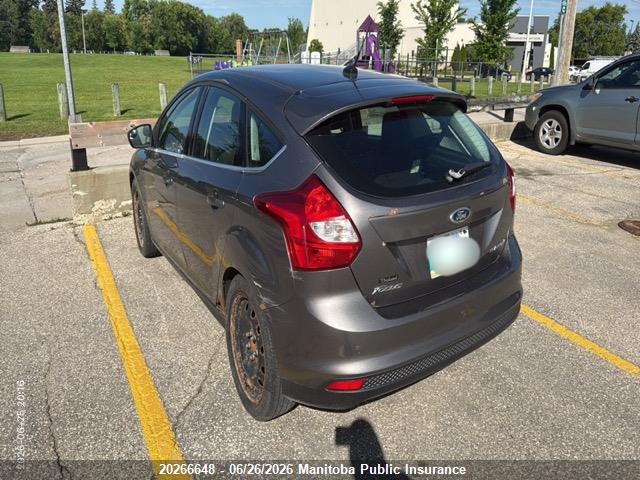 20266648 :رقم المزاد ، 1FAHP3N26CL171080 vin ، 2012 Ford Focus Titanium مزاد بيع