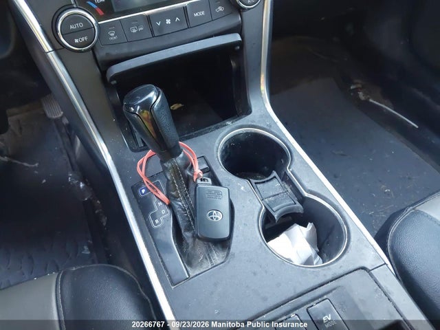2015 Toyota Camry Le Hybrid მანქანა იყიდება აუქციონზე, vin: 4T1BD1FK2FU172037, აუქციონის ნომერი: 20266767