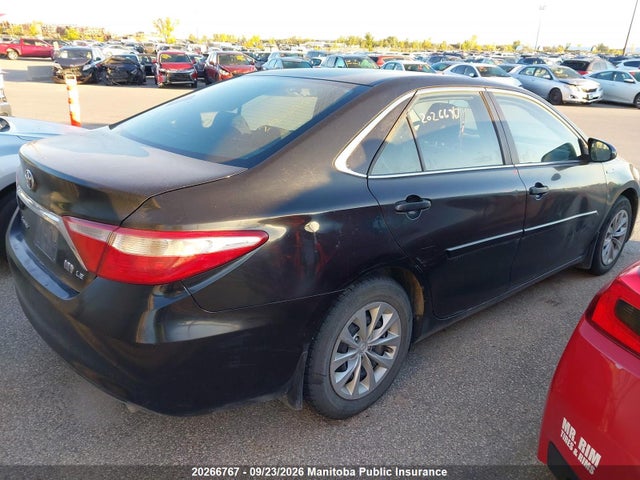2015 Toyota Camry Le Hybrid მანქანა იყიდება აუქციონზე, vin: 4T1BD1FK2FU172037, აუქციონის ნომერი: 20266767