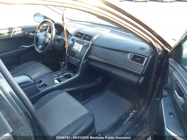 2015 Toyota Camry Le Hybrid მანქანა იყიდება აუქციონზე, vin: 4T1BD1FK2FU172037, აუქციონის ნომერი: 20266767