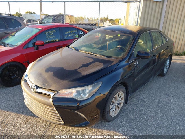 2015 Toyota Camry Le Hybrid მანქანა იყიდება აუქციონზე, vin: 4T1BD1FK2FU172037, აუქციონის ნომერი: 20266767