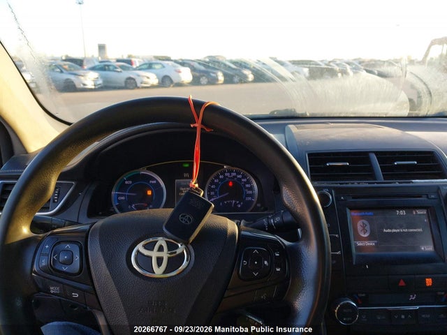 2015 Toyota Camry Le Hybrid მანქანა იყიდება აუქციონზე, vin: 4T1BD1FK2FU172037, აუქციონის ნომერი: 20266767