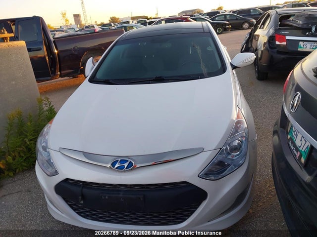 2015 Hyundai Sonata Limited Hybrid მანქანა იყიდება აუქციონზე, vin: KMHEC4A49FA135952, აუქციონის ნომერი: 20266789