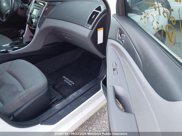 2015 Hyundai Sonata Limited Hybrid მანქანა იყიდება აუქციონზე, vin: KMHEC4A49FA135952, აუქციონის ნომერი: 20266789