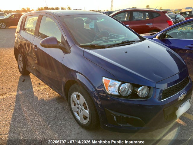 20266797 :رقم المزاد ، 1G1JA6EH2D4241696 vin ، 2013 Chevrolet Sonic Ls مزاد بيع