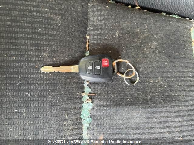 Toyota RAV4 LE 2018 2T3BFREV7JW786313 Image 11