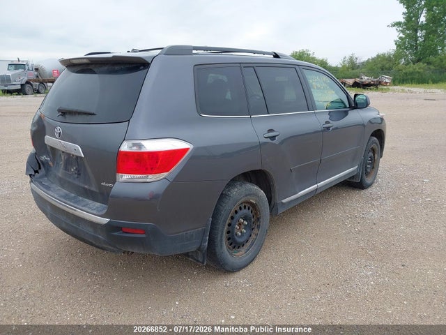 Aukcja sprzedaży 2012 Toyota Highlander V6, vin: 5TDBK3EH1CS142992, numer aukcji: 20266852