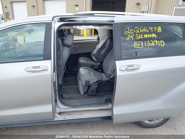 20266978 :رقم المزاد ، 5TDGSKFC6RS132910 vin ، 2024 Toyota Sienna Limited Hybrid مزاد بيع