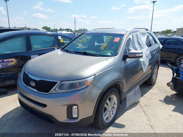 KIA Sorento Lx V6 2014 5XYKTDA72EG433632 Image 2