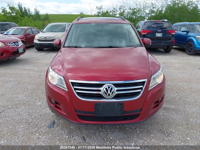 2011 Volkswagen Tiguan 2.0 Tsi მანქანა იყიდება აუქციონზე, vin: WVGBV7AXXBW000677, აუქციონის ნომერი: 20267249