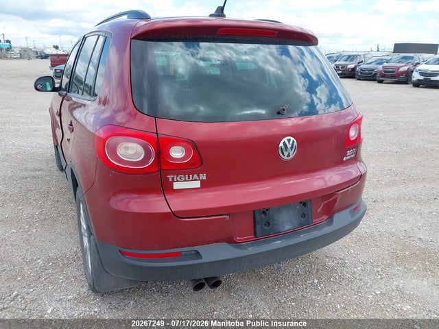 2011 Volkswagen Tiguan 2.0 Tsi მანქანა იყიდება აუქციონზე, vin: WVGBV7AXXBW000677, აუქციონის ნომერი: 20267249
