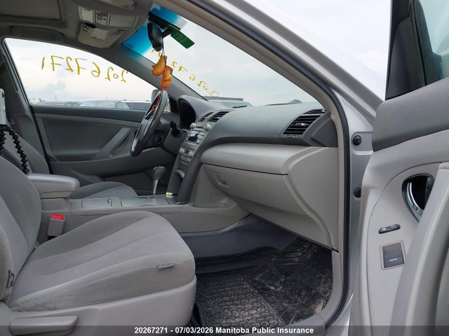 20267271 :رقم المزاد ، 4T1BB3EK1BU126924 vin ، 2011 Toyota Camry Hybrid مزاد بيع