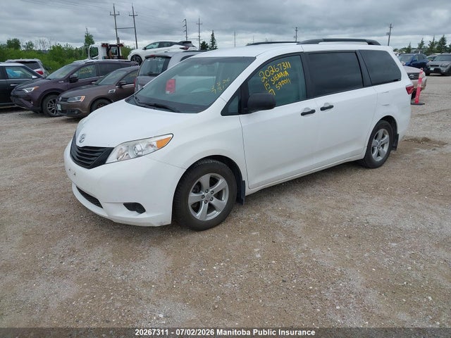 2015 Toyota Sienna Se V6 მანქანა იყიდება აუქციონზე, vin: 5TDZK3DC8FS590011, აუქციონის ნომერი: 20267311