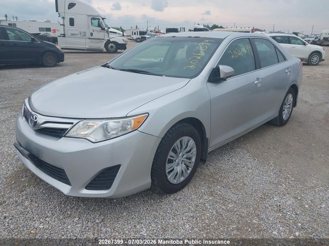 2013 Toyota Camry Le მანქანა იყიდება აუქციონზე, vin: 4T1BF1FKXDU656173, აუქციონის ნომერი: 20267399