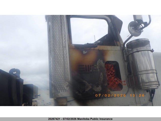 20267421 :رقم المزاد ، 1NPTL40X2DD192540 vin ، 2013 Peterbilt 367 مزاد بيع