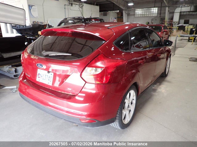 Ford FOCUS SE 2014 1FADP3K21EL385190 Image 2