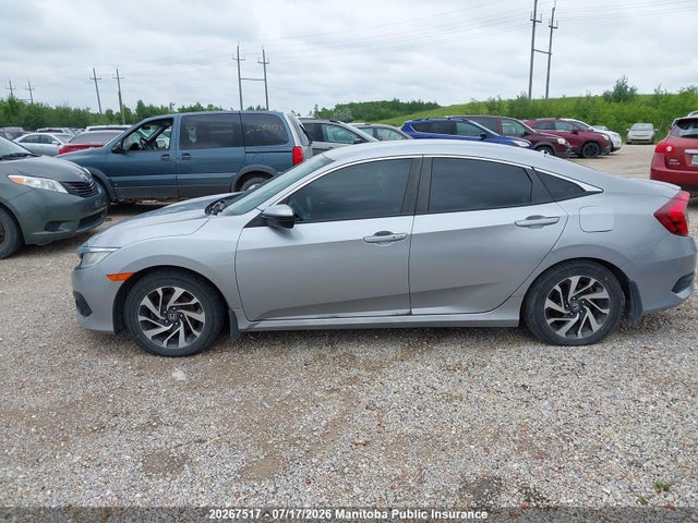 Honda CIVIC SE 2018 2HGFC2F65JH031946 Image 14