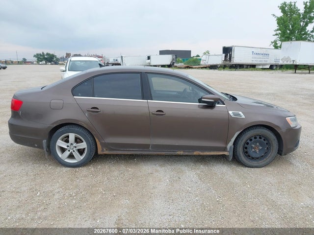 2011 Volkswagen Jetta 2.5 მანქანა იყიდება აუქციონზე, vin: 3VWLX7AJ3BM008275, აუქციონის ნომერი: 20267600
