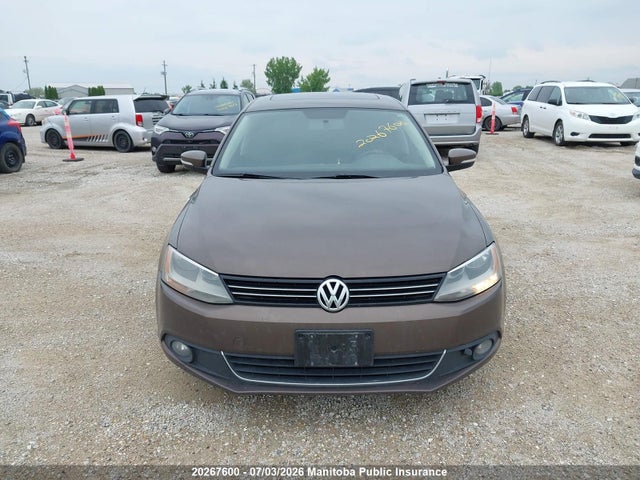 2011 Volkswagen Jetta 2.5 მანქანა იყიდება აუქციონზე, vin: 3VWLX7AJ3BM008275, აუქციონის ნომერი: 20267600