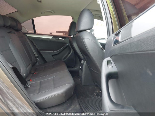 2011 Volkswagen Jetta 2.5 მანქანა იყიდება აუქციონზე, vin: 3VWLX7AJ3BM008275, აუქციონის ნომერი: 20267600