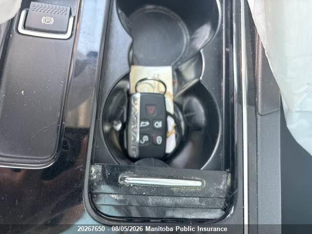 Jaguar F-pace 25t 2018 SADCJ2FX1JA322723 Image 11