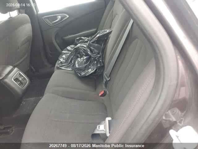 Chrysler 200 Limited V6 2015 1C3CCCAG6FN757552 Image 8