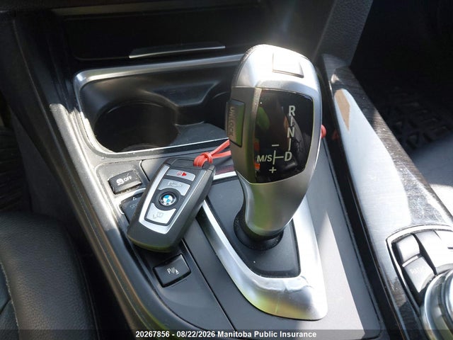 2015 Bmw 328i Xdrive მანქანა იყიდება აუქციონზე, vin: WBA3B3C59FJ984233, აუქციონის ნომერი: 20267856