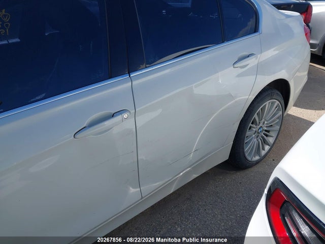 2015 Bmw 328i Xdrive მანქანა იყიდება აუქციონზე, vin: WBA3B3C59FJ984233, აუქციონის ნომერი: 20267856
