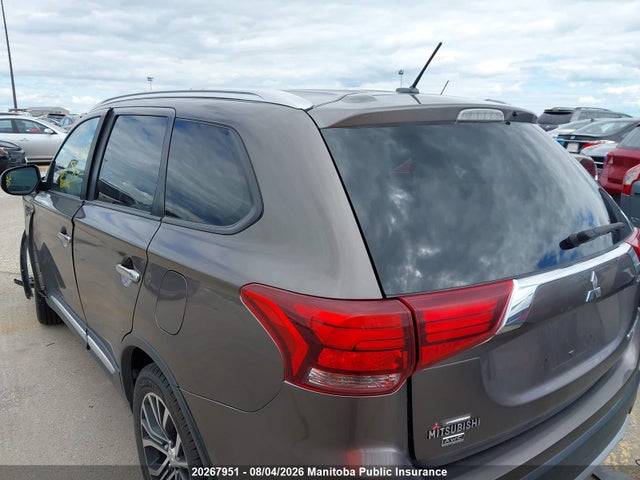 20267951 :رقم المزاد ، JA4JZ3AX5GZ606806 vin ، 2016 Mitsubishi Outlander Se مزاد بيع